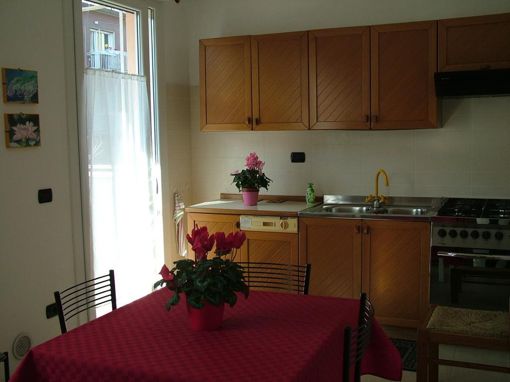 מסטרה San Teodoro Apartment מראה חיצוני תמונה